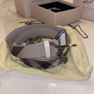 Women's Smoked Check Heart Charm Burberry Belt